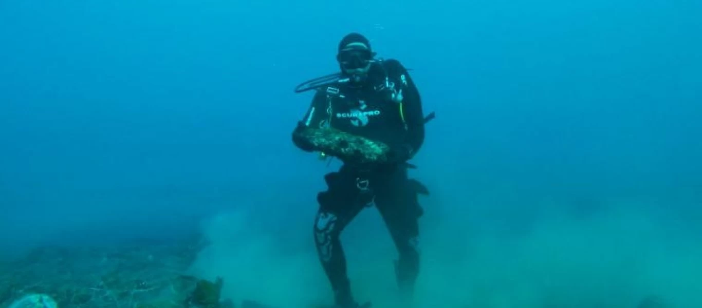 Επιχείρηση του Πολεμικού Ναυτικού στο λιμάνι της Μονεμβασιάς - Εντοπίστηκαν 800 άσκαστα βλήματα του Β’ ΠΠ (βίντεο)